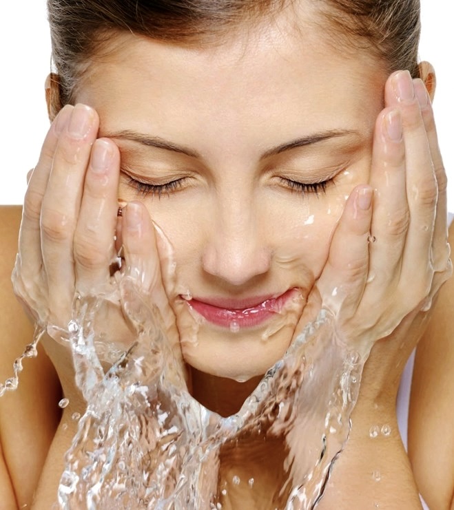 sửa rửa mặt sáng da